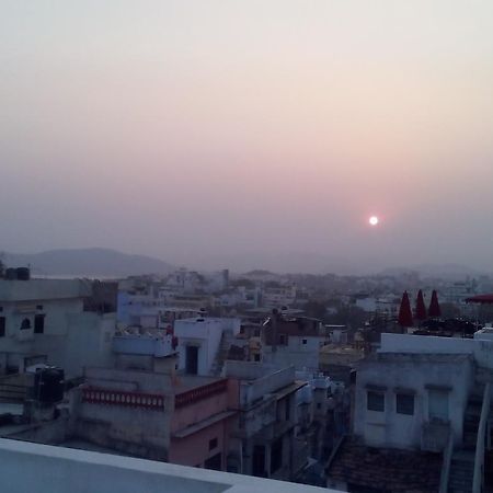 Mewar Avenue Guest House Удайпур Екстериор снимка