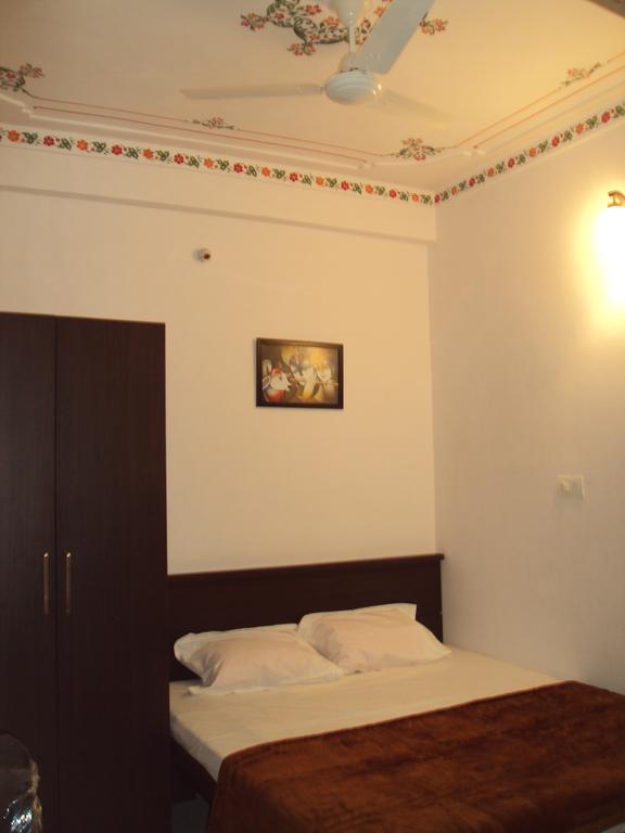 Mewar Avenue Guest House Удайпур Екстериор снимка