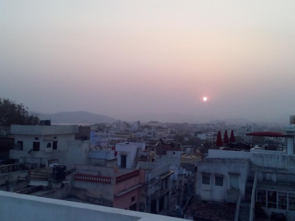 Mewar Avenue Guest House Удайпур Екстериор снимка